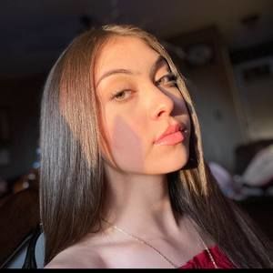 Meet your Posher, Leanna